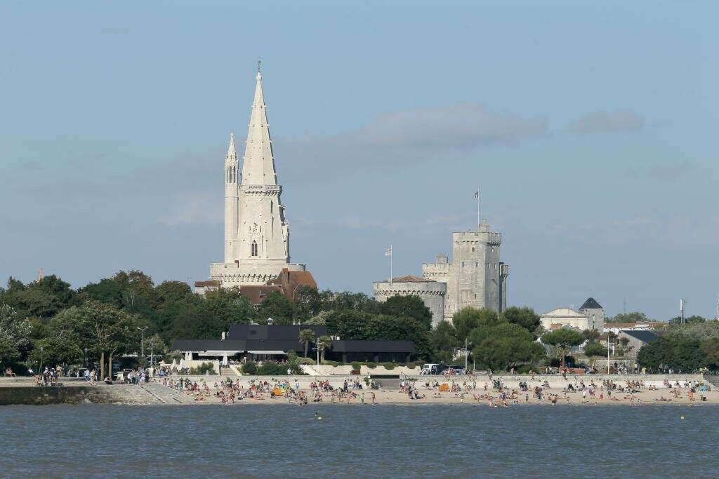 Vue Superbe Sur Tour De La Lanterne T2 Avec Terrasse Remparts 2 Daire La Rochelle  Dış mekan fotoğraf